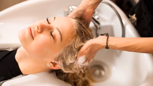 Rekomendasi Treatment Salon Terbaik untuk Mengatasi Rambut Rusak